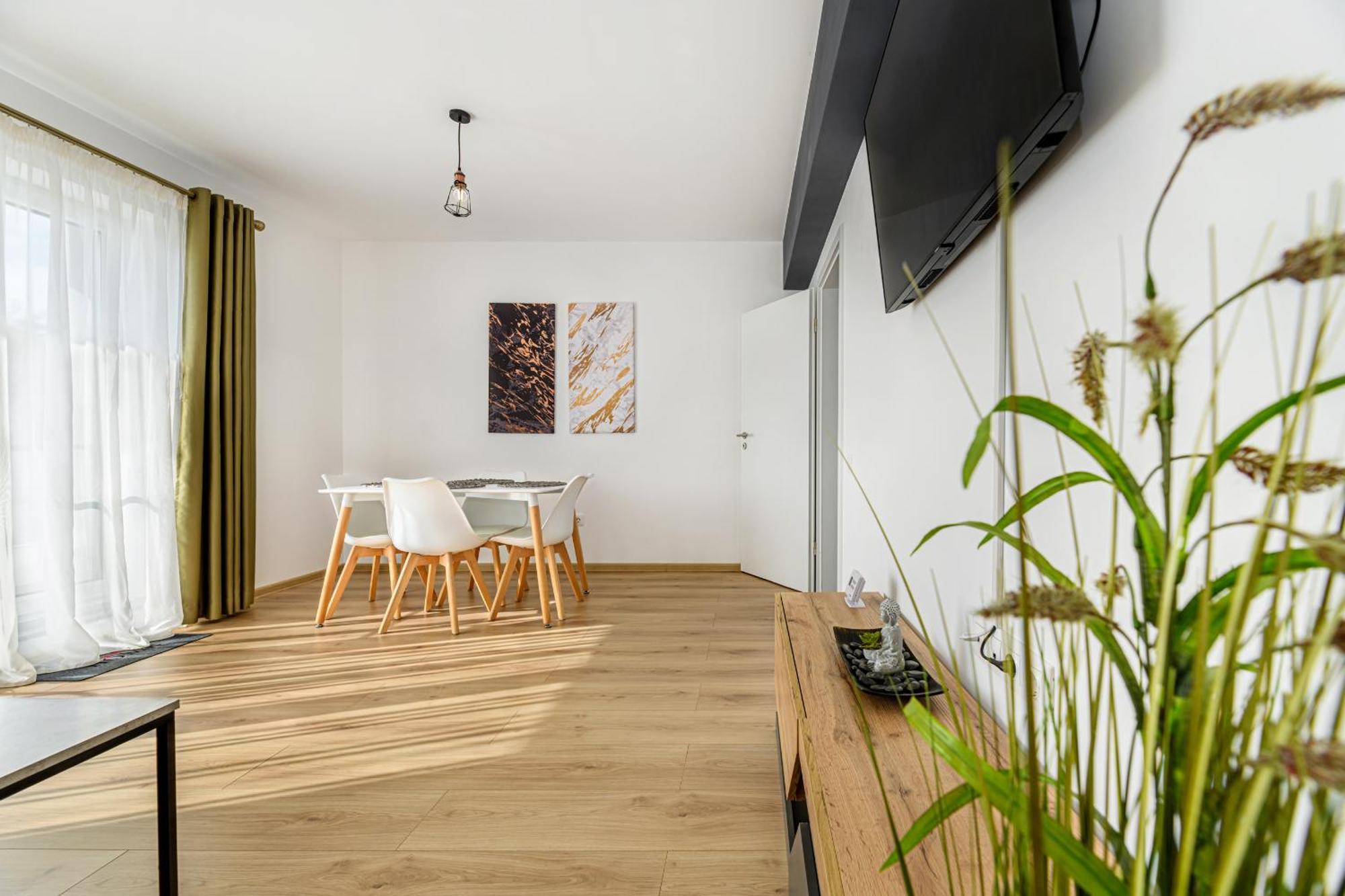 Luxury Landing Apartments Complex Qualis Брашов Экстерьер фото